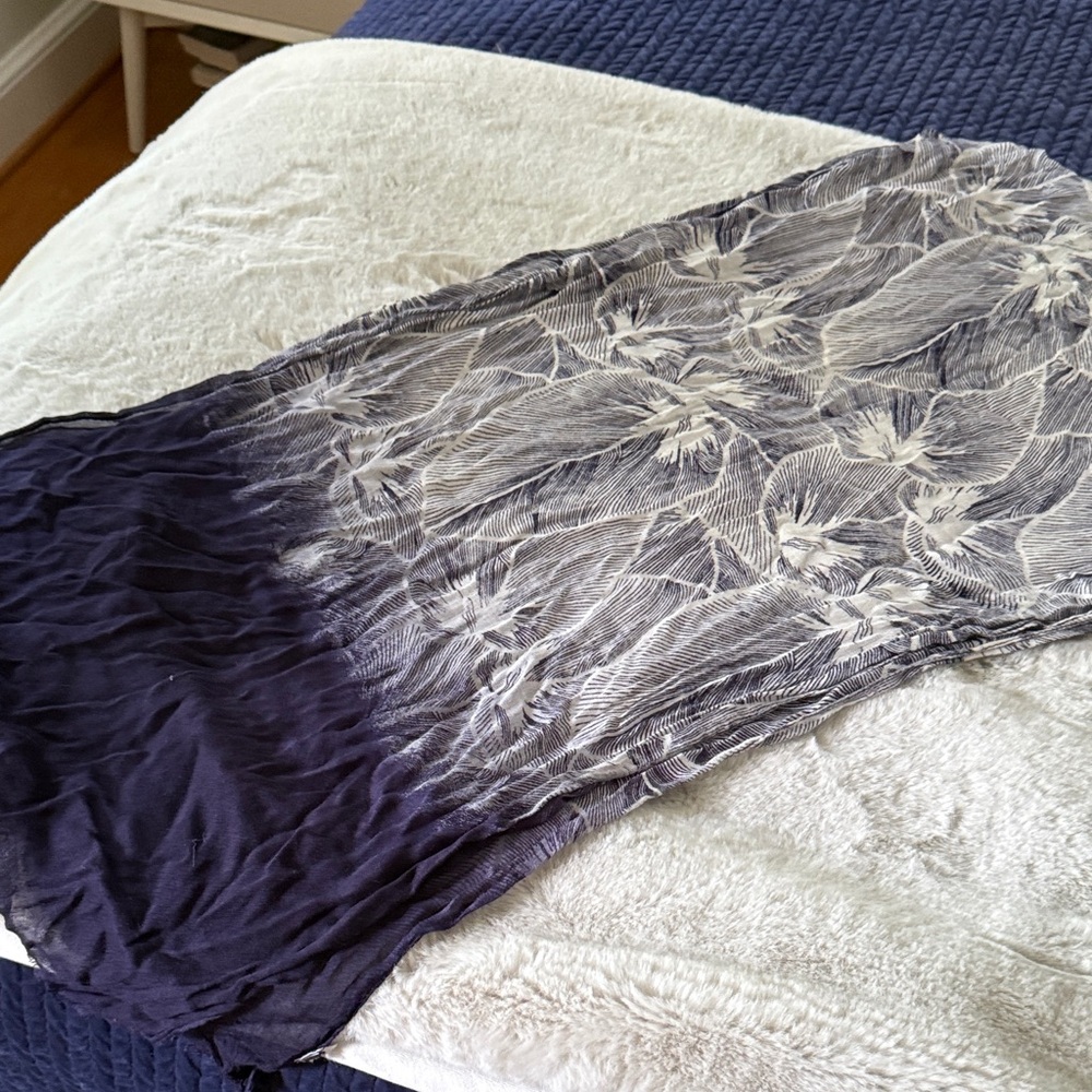 Elegant Navy and White Leaf Print Linen Blend Scarf